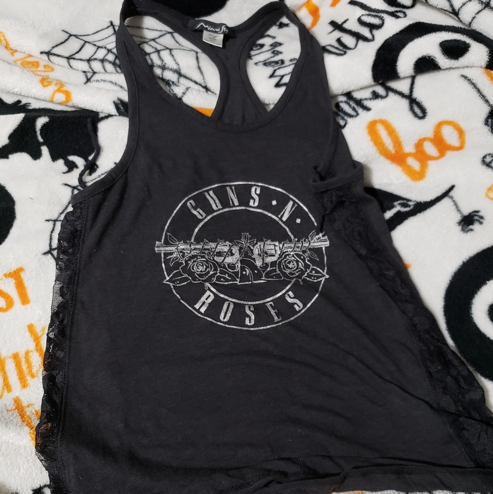 Guns N Roses tank